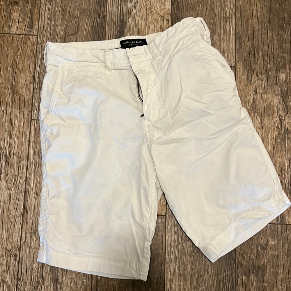 American eagle white shorts